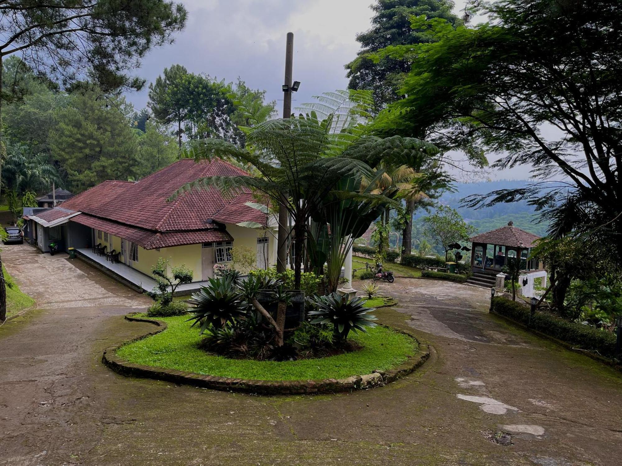 Jcc Villas, Puncak Cipayung エクステリア 写真